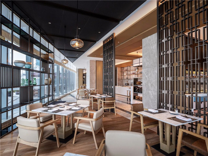 酒店餐廳設(shè)計-現(xiàn)代手法演繹西蜀風(fēng)情  四川首家萬怡酒店設(shè)計賞析