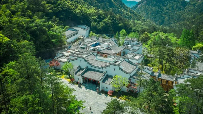 泡湯時(shí)代   國內(nèi)新開溫泉度假酒店設(shè)計(jì)大盤點(diǎn)