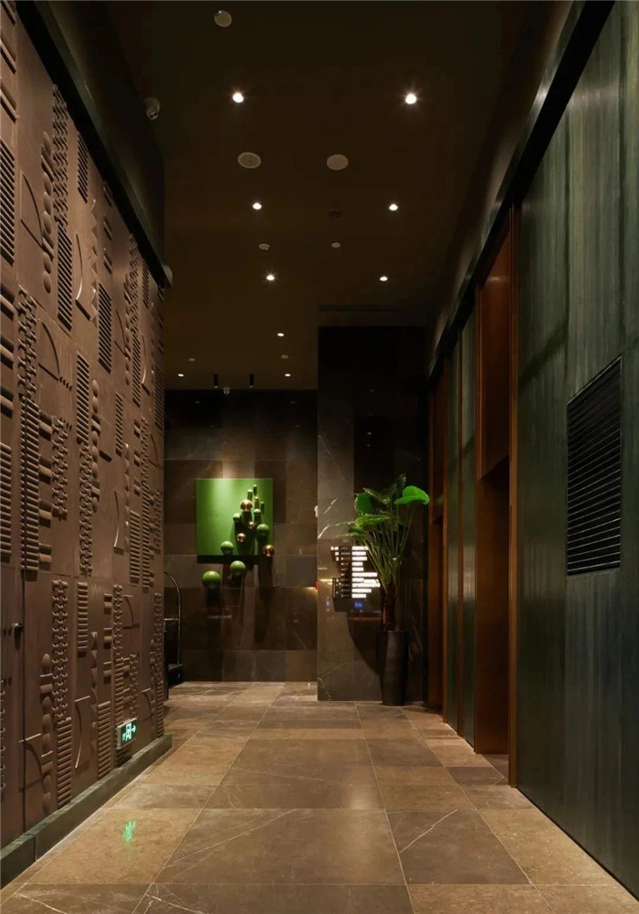 酒店客房走廊設(shè)計(jì)-復(fù)古與新潮混搭風(fēng)武漢網(wǎng)紅精品酒店改造設(shè)計(jì)案例 酒店客房走廊設(shè)計(jì)-復(fù)古與新潮混搭風(fēng)武漢網(wǎng)紅精品酒店改造設(shè)計(jì)案例