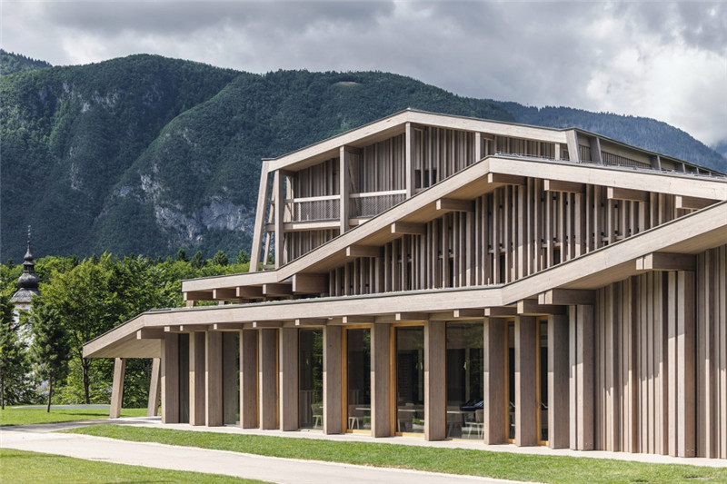 連接本土文化與創(chuàng)意的BOHINJ酒店翻新改造設(shè)計案例