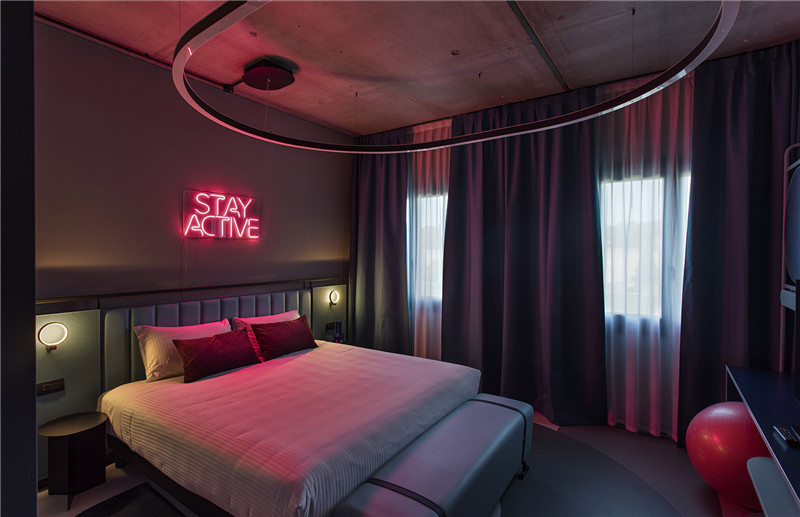 時(shí)尚工業(yè)風(fēng)STAY HOTEL精品商務(wù)酒店改造設(shè)計(jì)說(shuō)明